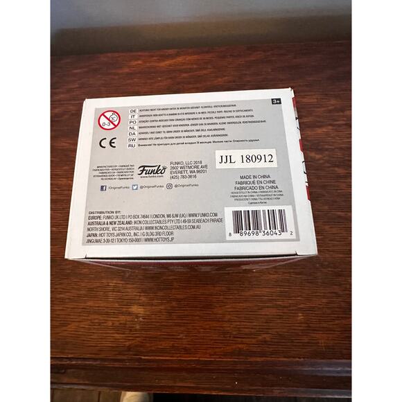 Funko "IT" 473 Pennywise with Teeth - Picture 7 of 7